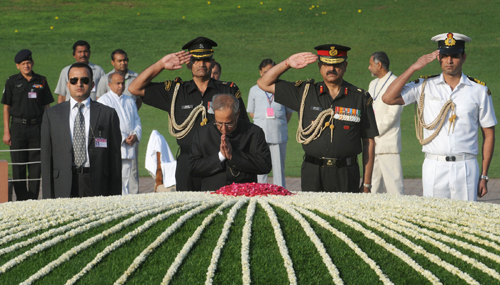 Shri Narendra Modi with the Prime Minister of Pakistan