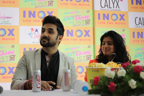 Vir Das, Vega Tamotia have blast in Pune