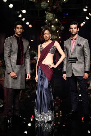 LFW Grand Finale: Kareena, Varun walk ramp for Manish Malhotra