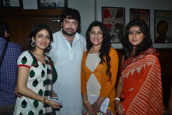 'Gogoler Kirti' premiers in Kolkata