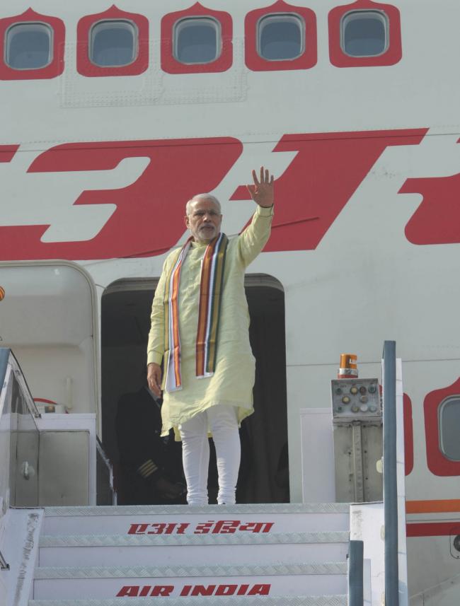 Narendra Modi arrives in Nay Pyi Taw