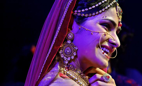 Prachi sizzles on the ramp