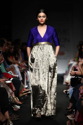 Sanjay Garg showcases collection at LFW   