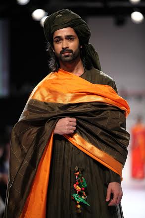 Designer Gaurang showcases collection at LFW