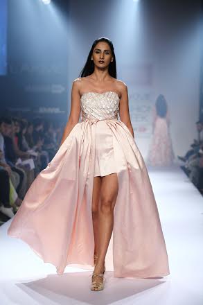 Shruti Haasan walks for Shehla Khan at Lakme Fashion Week