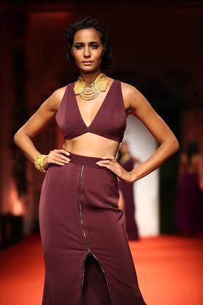 Nargis Fakhri walks for AZVA jewellery