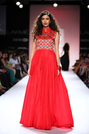 Designer Shruti Sancheti showcases collection at LFW