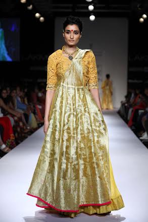 Vaishali S showcases collection at LFW 