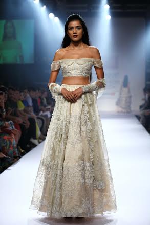 Shruti Haasan walks for Shehla Khan at Lakme Fashion Week