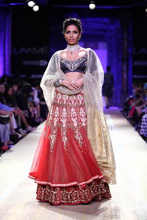 Jacqueline walks the ramp at Lakme Fashion Week