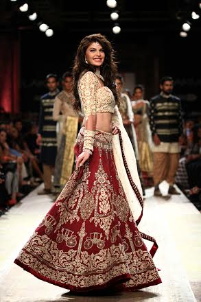 Jacqueline walks the ramp at Lakme Fashion Week