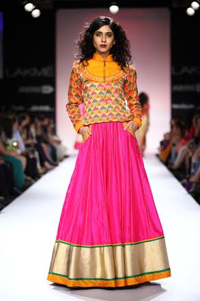 Designer Shruti Sancheti showcases collection at LFW