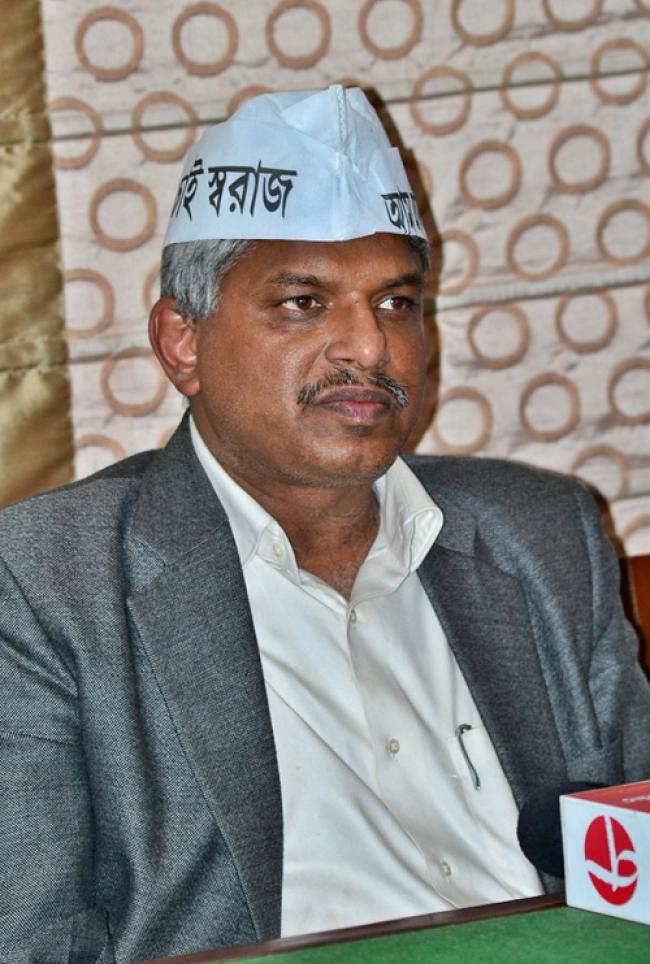 Sad to see Anna endorsing Mamata