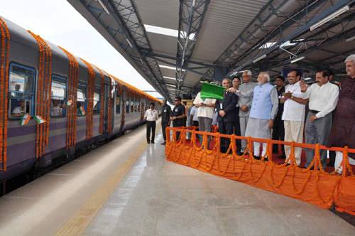 Shri Narendra Modi dedicating the newly constructed railway line 