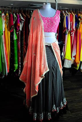 Richa Sharma inaugurates fashion exhibition in Kolkata 