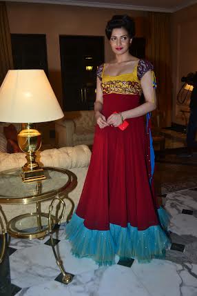 Dev's 'Buno Haansh' music launched