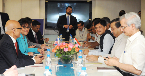  Mr. John Kerry and the US Secretary of Commerce, Ms. Penny Pritzker calling on the Prime Minister