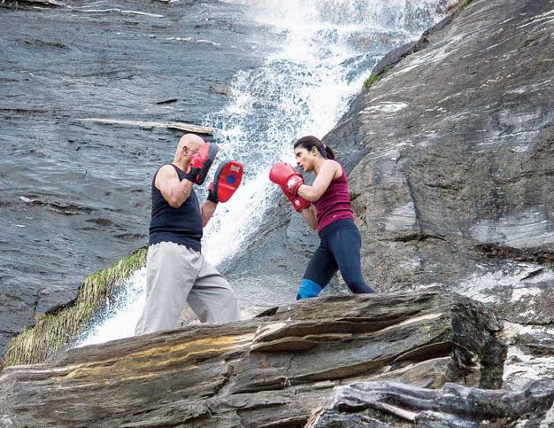 New stills from 'Mary Kom' revealed