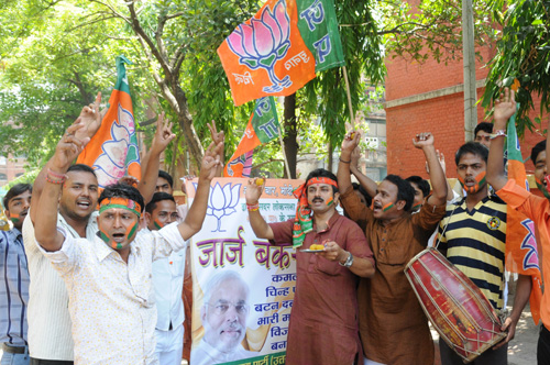 BJP supports celebrate in Kolkata