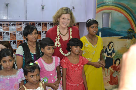 Kathleen Stephens visits Kolkata