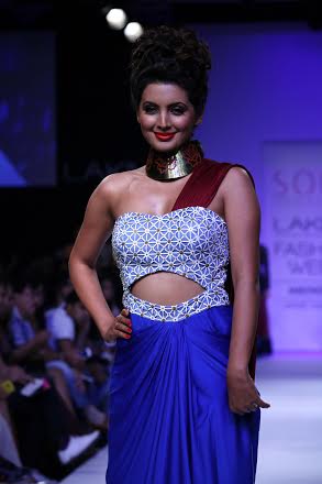 Geeta Basra walks for  Sougat Paul at Lakme Fashion Week