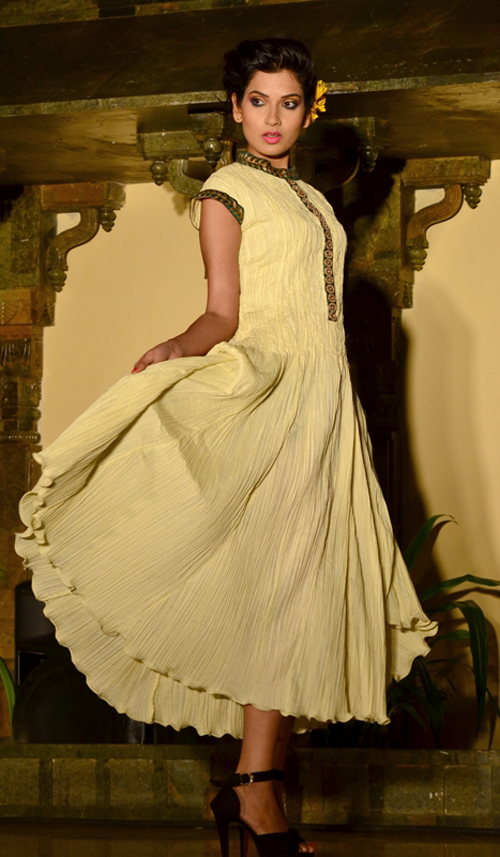 Designer Arnab Sengupta launches Spring-Summer collection 