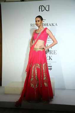 Malaika, Nimrat Kaur walk for Rina Dhaka