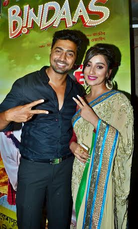 Dev's 'Bindaas' premier in Kolkata