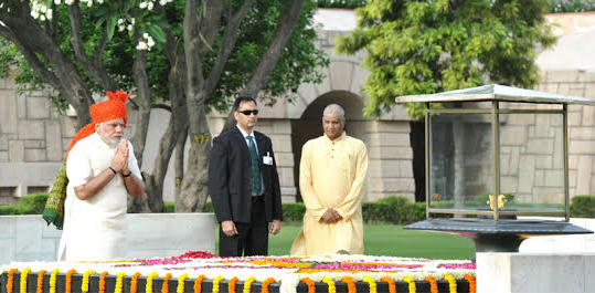  Narendra Modi unfurling the Tricolour flag at the ramparts of Red Fort