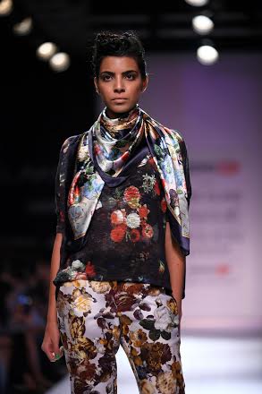 Kriti Sanon walks the ramp at Lakme Fashion Week 