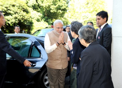 Japan: PM Modi plays drums 