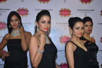 Aditi Rao Hydari unveils new collection of Forevermark diamonds
