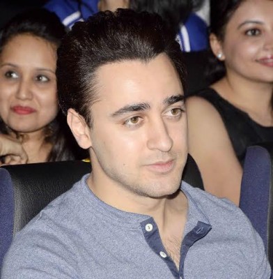 Imran Khan attends Mumbai college fest