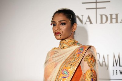 Malaika, Nimrat Kaur walk for Rina Dhaka