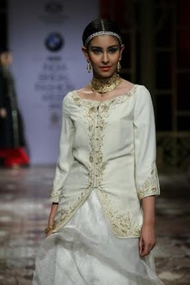 Raghavendra Rathore  showcases collection at Bridal Fashion Week