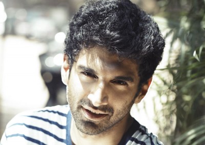 Aditya Roy Kapoor gets warm welcome in Kashmir