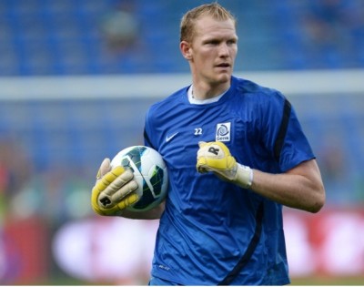  Delhi Dynamos sign world's tallest player Kristof Van Hout