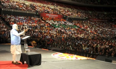 Modi exhorts Aussie Indians to work for motherland, announces visa on arrival 