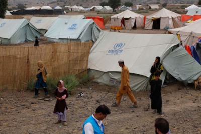 Fresh fighting sends more than 75,000 Pakistanis fleeing into Afghanistan:  UN agency