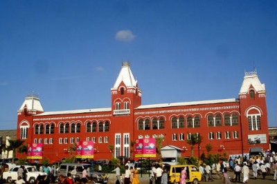 Two blasts at Chennai station kills 1; suspect held
