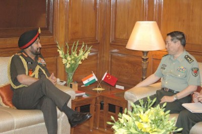 Chinese delegation visits India