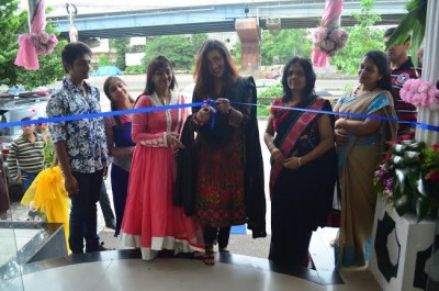 Rituparna launches designer boutique "WOMEN Your Style Statement"