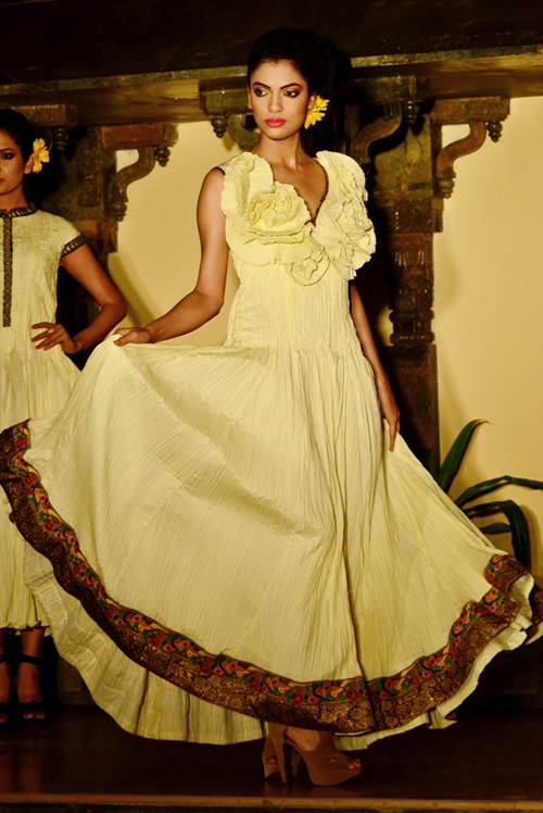 Designer Arnab Sengupta launches Spring-Summer collection 