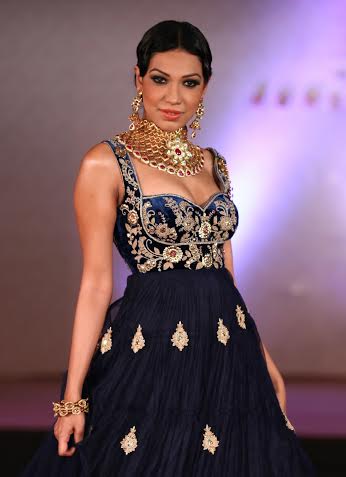 Azva sets golden trends for bridal season