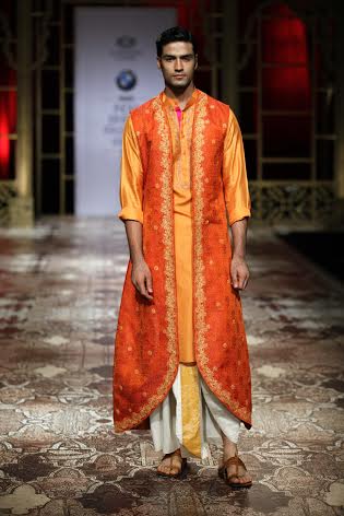 Raghavendra Rathore  showcases collection at Bridal Fashion Week