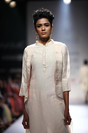 Soumitra Mondal showcases collection at LFW  