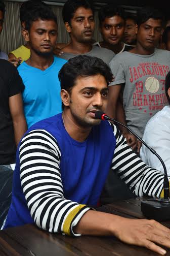 Dev visits Tollygunge Agarami football team