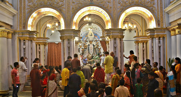 Kolkata celebrates last day of festival