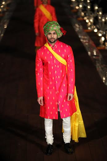 Rohit Bal showcases his collection at WLIFW 