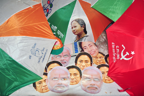 Polls 'merchandise' floods Kolkata markets 